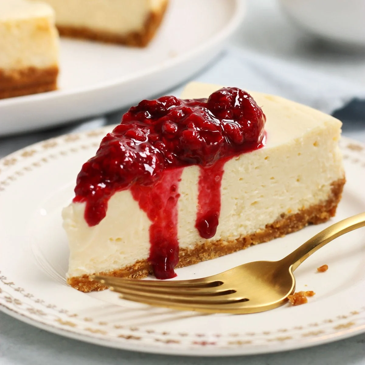 Raspberry cheesecake slice