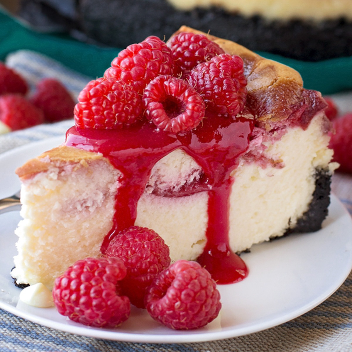 Raspberry cheesecake slice